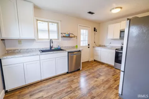 Kitchen - 7255 S Burch Rd, Bloomington, IN 47403 photo 1 of 2