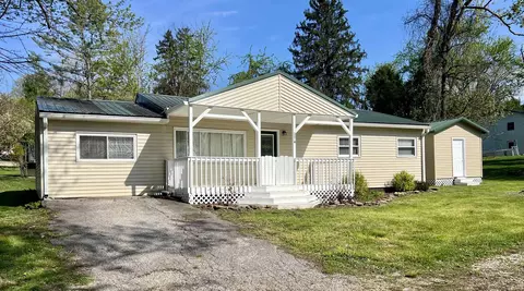 274 W Faculty Dr, Paoli, IN 47454