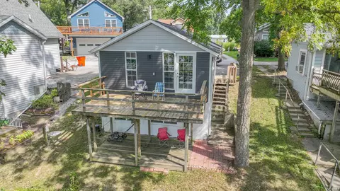 11912 W Breezy Point Dr, Monticello, IN 47960