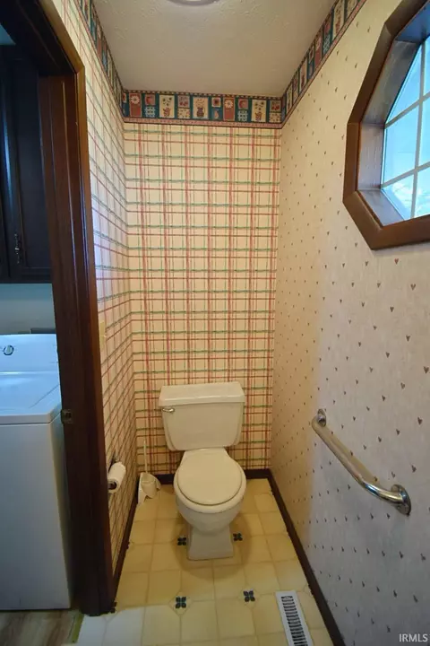 909 E 7th St, Fowler, IN 47944 photo 11
