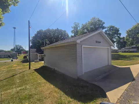 609 E Wiley St, Marion, IN 46952 photo 4
