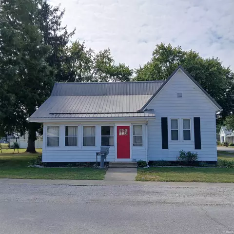 207 W Race St, Odon, IN 47562