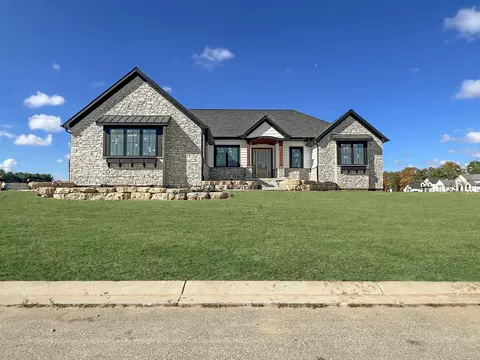 50595 Bantam Ridge Dr, Granger, IN 46530