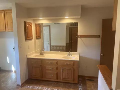 Bath - 8328 S County Rd 750 Rd, Pendleton, IN 46064 photo 1 of 1