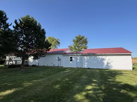 8737 S 100 E Rd, Keystone, IN 46759 photo 17