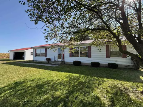 8737 S 100 E Rd, Keystone, IN 46759 photo 4