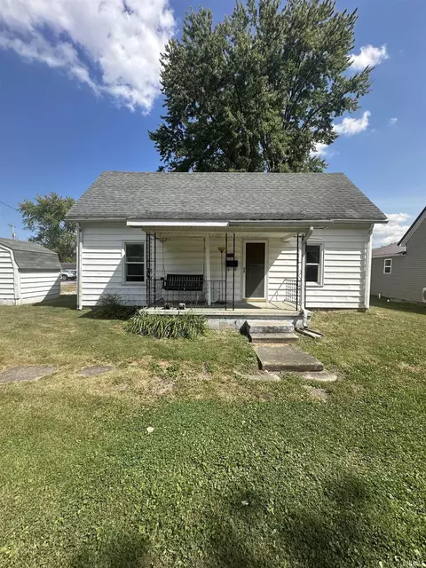 689 NW 4th St, Linton, IN 47441