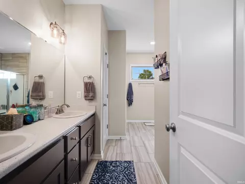 Entry Way - 1795 Faircloud Dr, Fort Wayne, IN 46814 photo 1 of 2