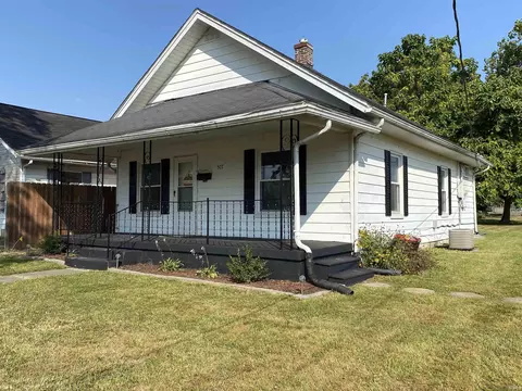 507 W Oak St, Mitchell, IN 47446 photo 2