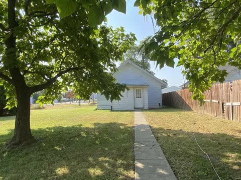 507 W Oak St, Mitchell, IN 47446 photo 15