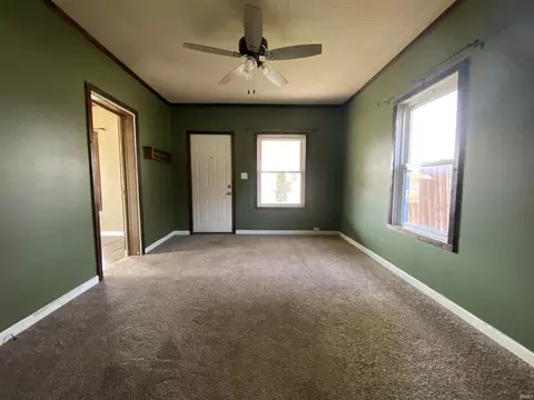 507 W Oak St, Mitchell, IN 47446 photo 5
