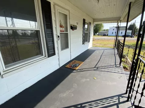 507 W Oak St, Mitchell, IN 47446 photo 3