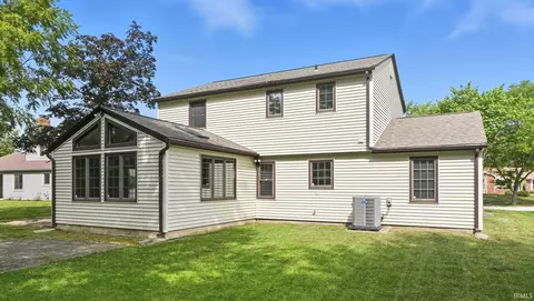 6512 Woodthrush Dr, Fort Wayne, IN 46835 photo 3