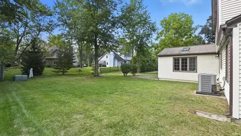 6512 Woodthrush Dr, Fort Wayne, IN 46835 photo 4