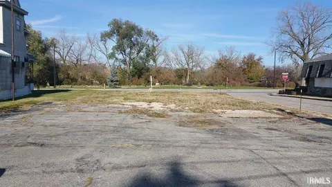 1213 W Lincolnway, Mishawaka, IN 46544