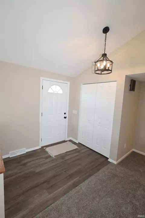 51832 Hedge Ln, Granger, IN 46530 photo 12