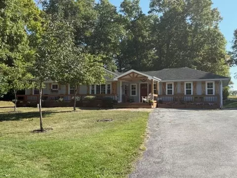 14111 Winters Rd, Roanoke, IN 46783
