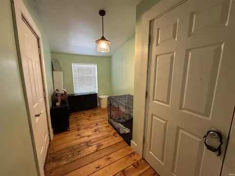 Entry Way - 715 W Oak St, Mitchell, IN 47446 photo 4 of 4