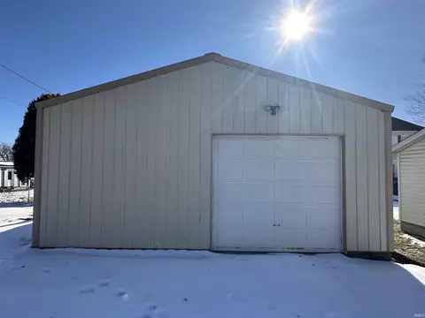 Other - 715 W Oak St, Mitchell, IN 47446 photo 2 of 10