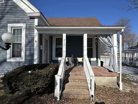Exterior - 715 W Oak St, Mitchell, IN 47446 photo 2 of 10