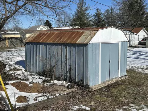 Other - 715 W Oak St, Mitchell, IN 47446 photo 5 of 10