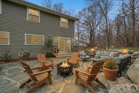 6958 N Kalorama Rd, Leesburg, IN 46538