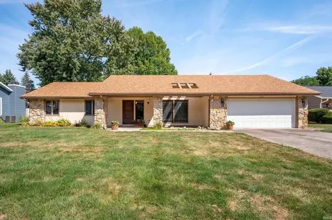 1014 S Buckingham Rd, Yorktown, IN 47396