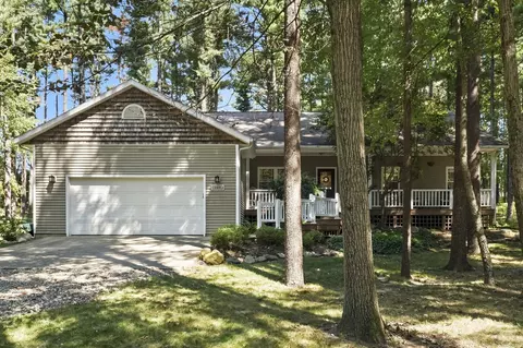 280 Lane 100 Pine Canyon Lk, Angola, IN 46703