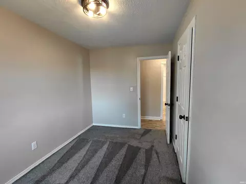 627 E Pine St, Muncie, IN 47303 photo 15