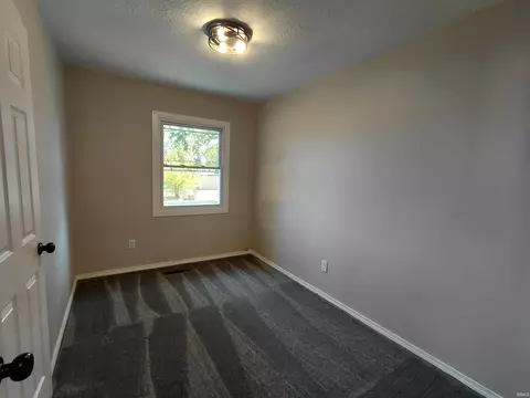 627 E Pine St, Muncie, IN 47303 photo 14