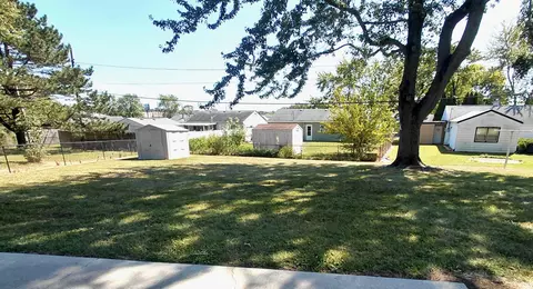 627 E Pine St, Muncie, IN 47303 photo 17