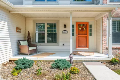 1017 S Carleton Ct, Bloomington, IN 47401