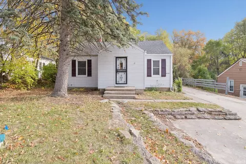 54162 N Ironwood Rd, South Bend, IN 46635