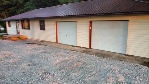 220 E 950 S Rd, Fairmount, IN 46928 photo 4