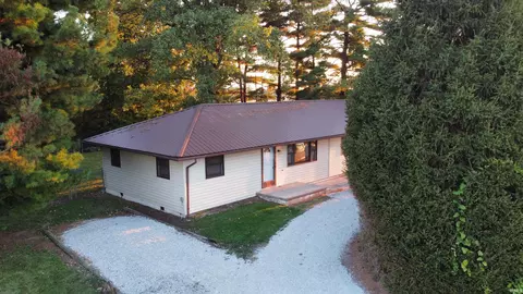 220 E 950 S Rd, Fairmount, IN 46928 photo 2