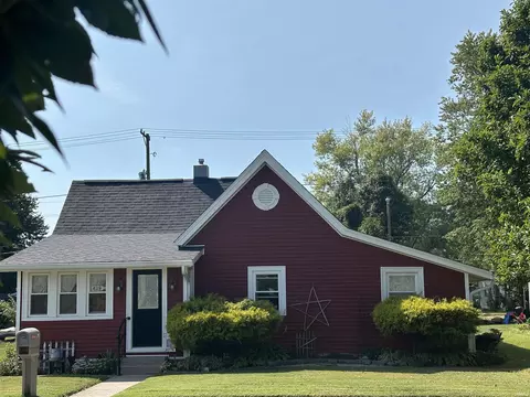 Exterior - 629 R St, Bedford, IN 47421 photo 2 of 6