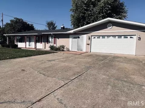252 S Crescent Dr, Frankfort, IN 46041