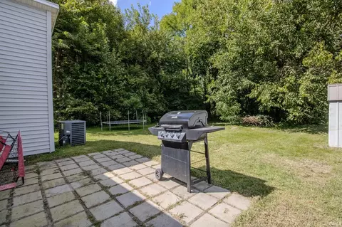 501 W John St, Knox, IN 46534 photo 12