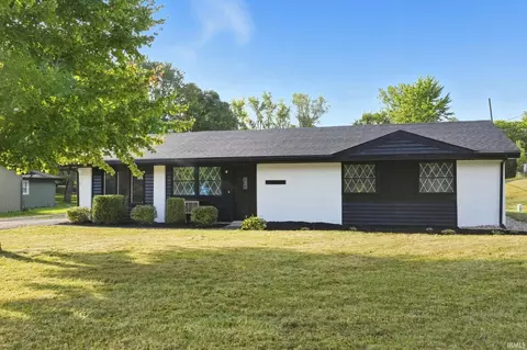 2228 E Gump Rd, Fort Wayne, IN 46845