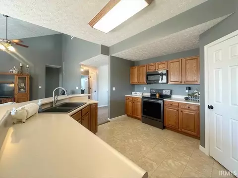 Kitchen - 2721 E 100 S, Tipton, IN 46072 photo 2 of 4