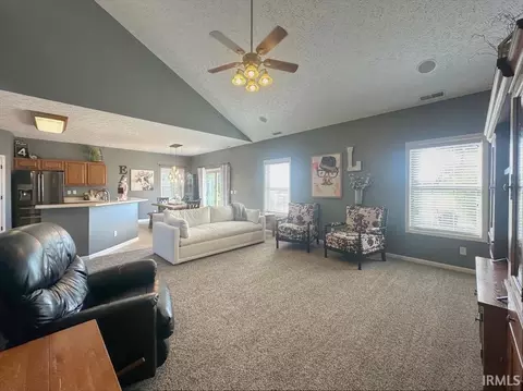 Living - 2721 E 100 S, Tipton, IN 46072 photo 4 of 6