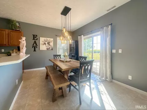 Dining - 2721 E 100 S, Tipton, IN 46072 photo 1 of 1