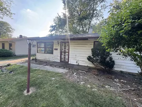 3202 Queen St, Fort Wayne, IN 46806