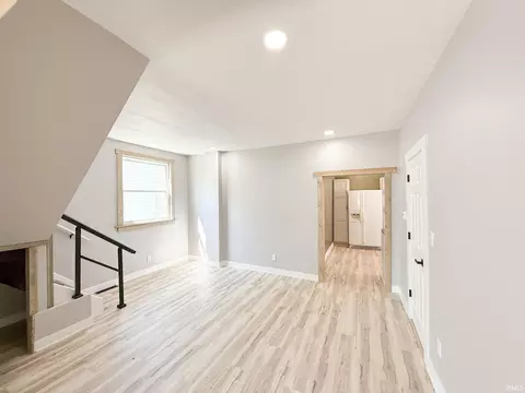 126 E 8th St, Peru, IN 46970 photo 9