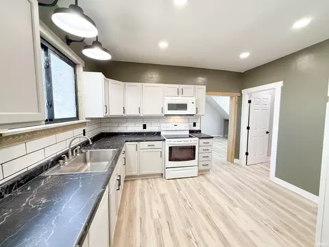126 E 8th St, Peru, IN 46970 photo 16