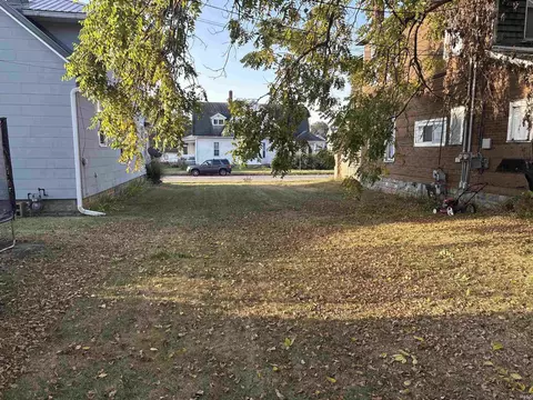 202 E King St, Garrett, IN 46738 photo 3