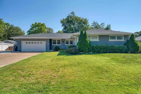 1410 Martin Ln, Evansville, IN 47715