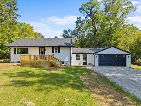 123 S 300 W St, Valparaiso, IN 46385