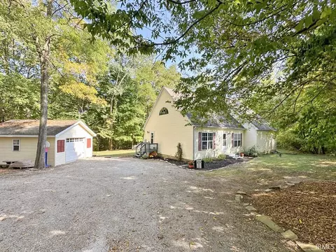 1036 S 820 W, Russiaville, IN 46979
