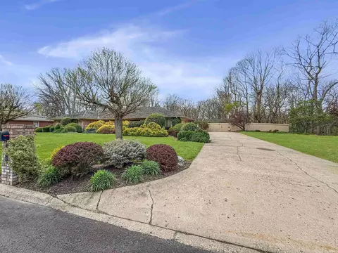 570 Golden Pl, Lafayette, IN 47905